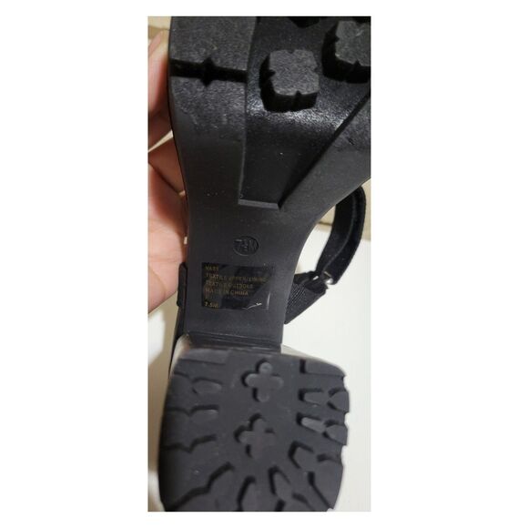 NIB Charles By Charles David Vast Chunky Platform Heels, Size 7.5M Grunge - Picture 6 of 16